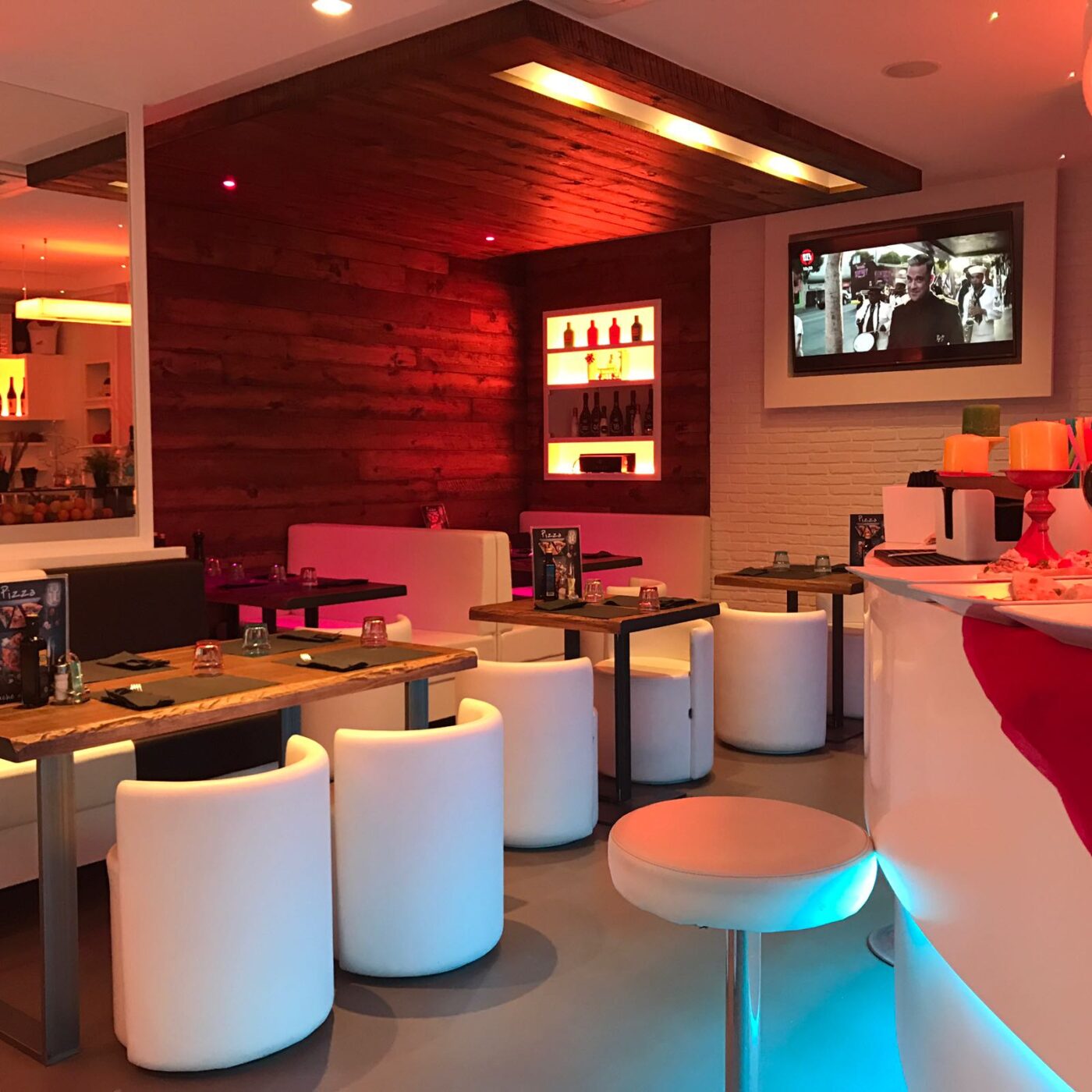 Talent Cafè Lounge Bar Eventi a Torino Aperitivi & Apericene a Torino